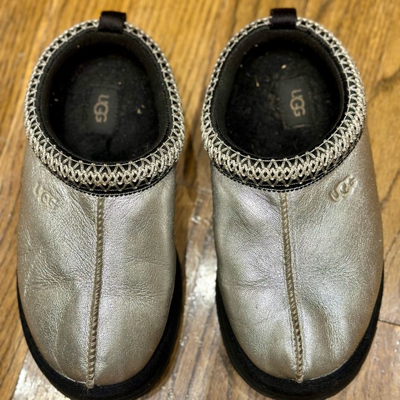 UGG kids Tazz leather metallic slipper - Picture 4 of 5